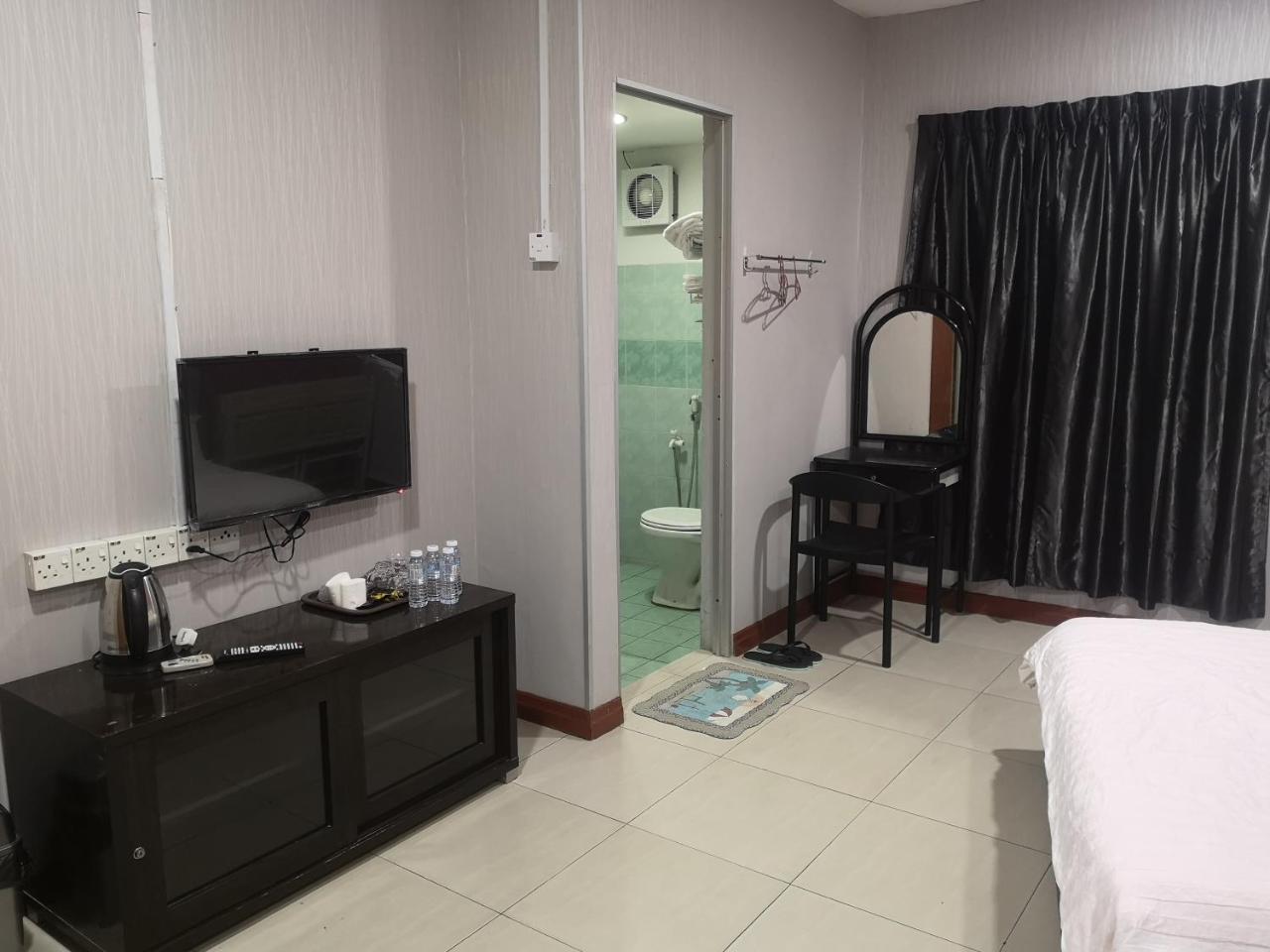 Home Inn Hotel Ipoh Exterior photo